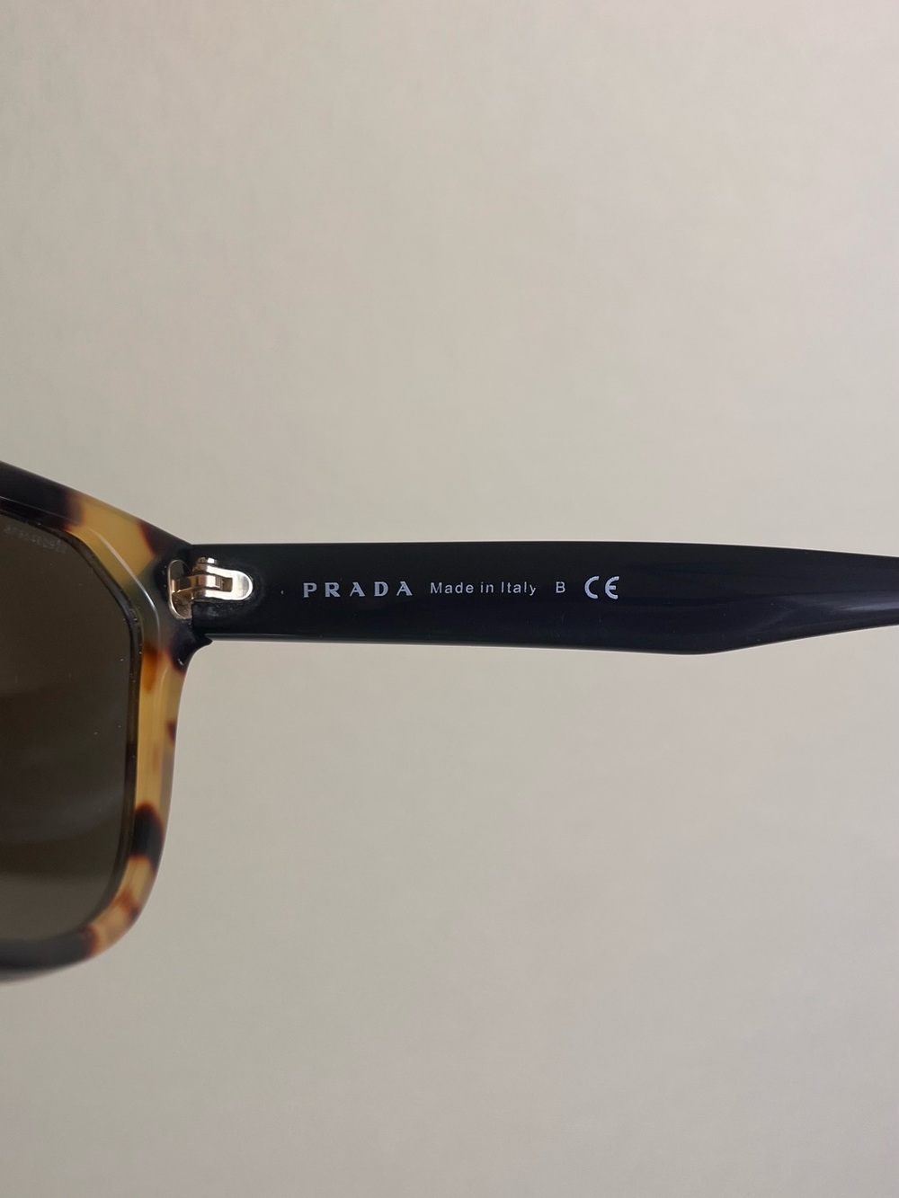 Prada Tortoiseshell / Tortoise Havana Cat-Eye Sunglasses - Picture 3 of 9